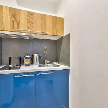 Au Coeur Des Batignolles Paris